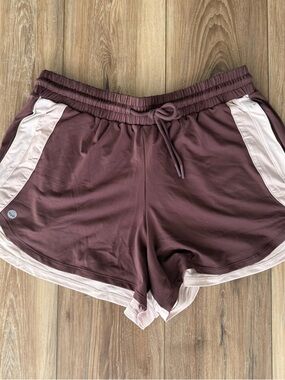 Senita Athletics Dolphin Hem Running Shorts M Mauve Colorblock Activewear